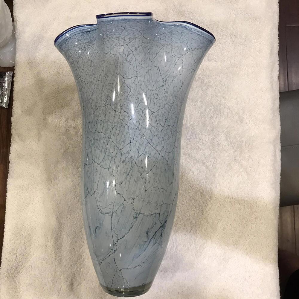 Josefina Krosno Poland Vase With Label, No Chips‎ Hankerchief Ruffled Large - Picture 3 of 9